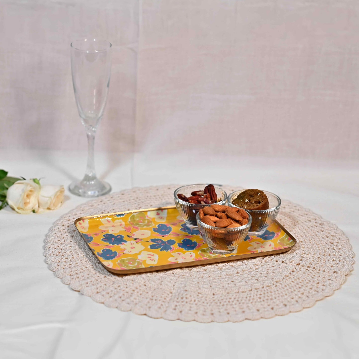 Regular Floral Serving Tray - Daffodil