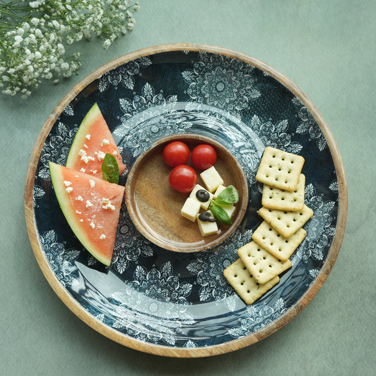 Iris Chip & Dip Round Wooden Platter