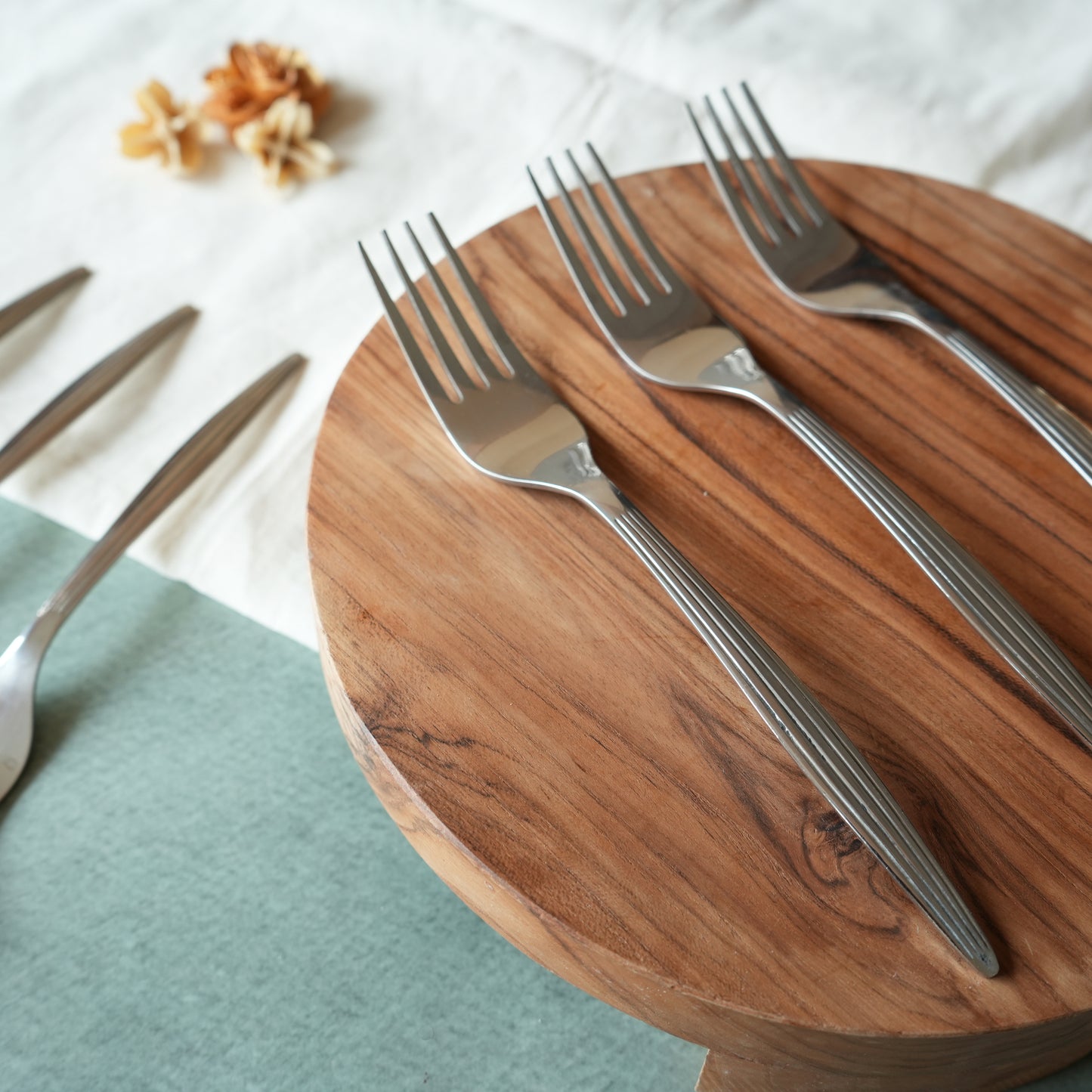 Textured Stainless Steel Dessert Fork Set