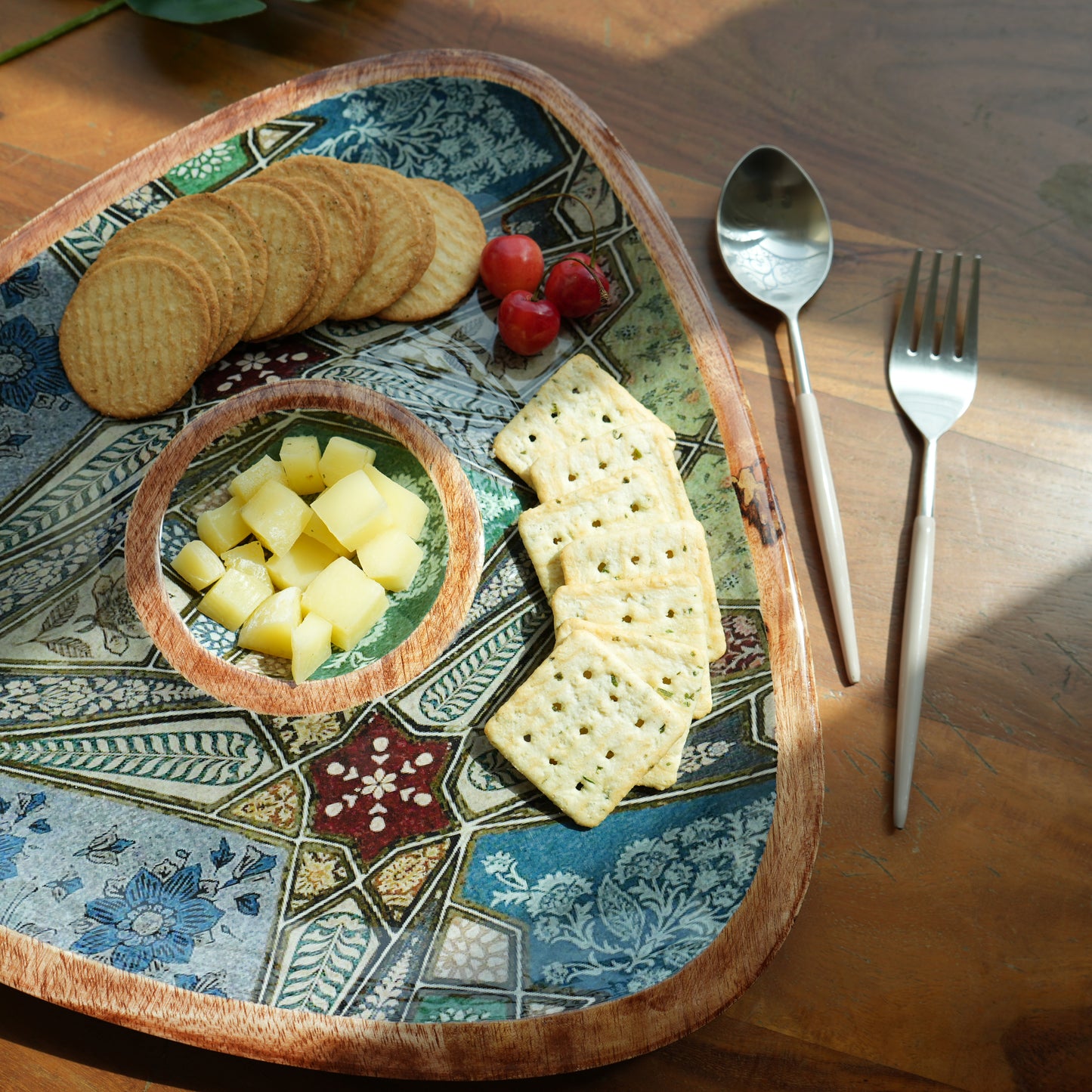 Bohemia Chip & Dip Wooden Platter
