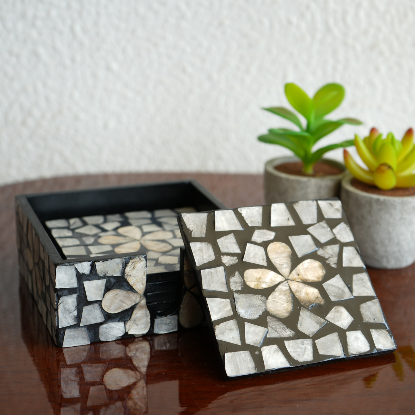 Mother-of-Pearl Coasters - Noir