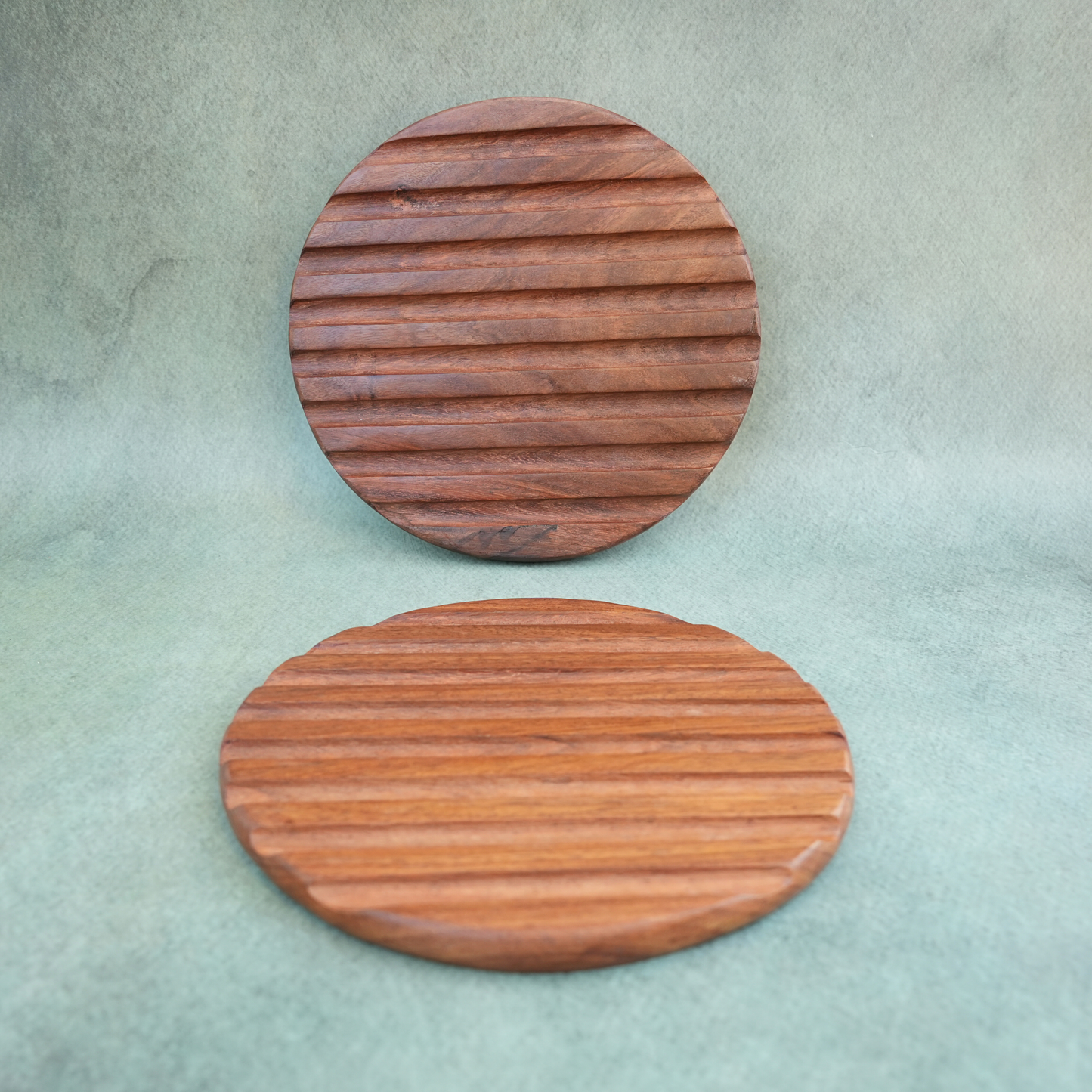 Ribbed ⁠Round Wooden Trivet- Set of 2