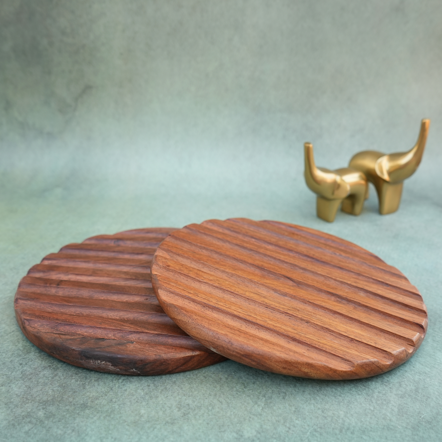 Ribbed ⁠Round Wooden Trivet- Set of 2
