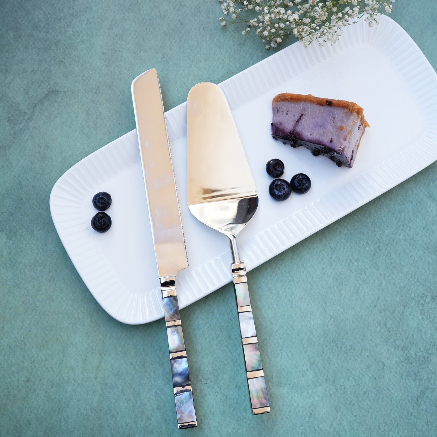 Black Mother-of-Pearl Cake Lifter & Knife Set