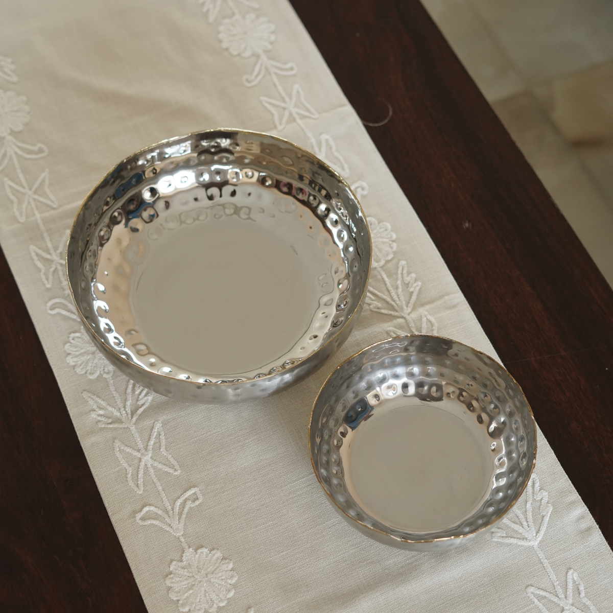 Hammered Steel Round Serving Bowl with Gold Detailing (Small)