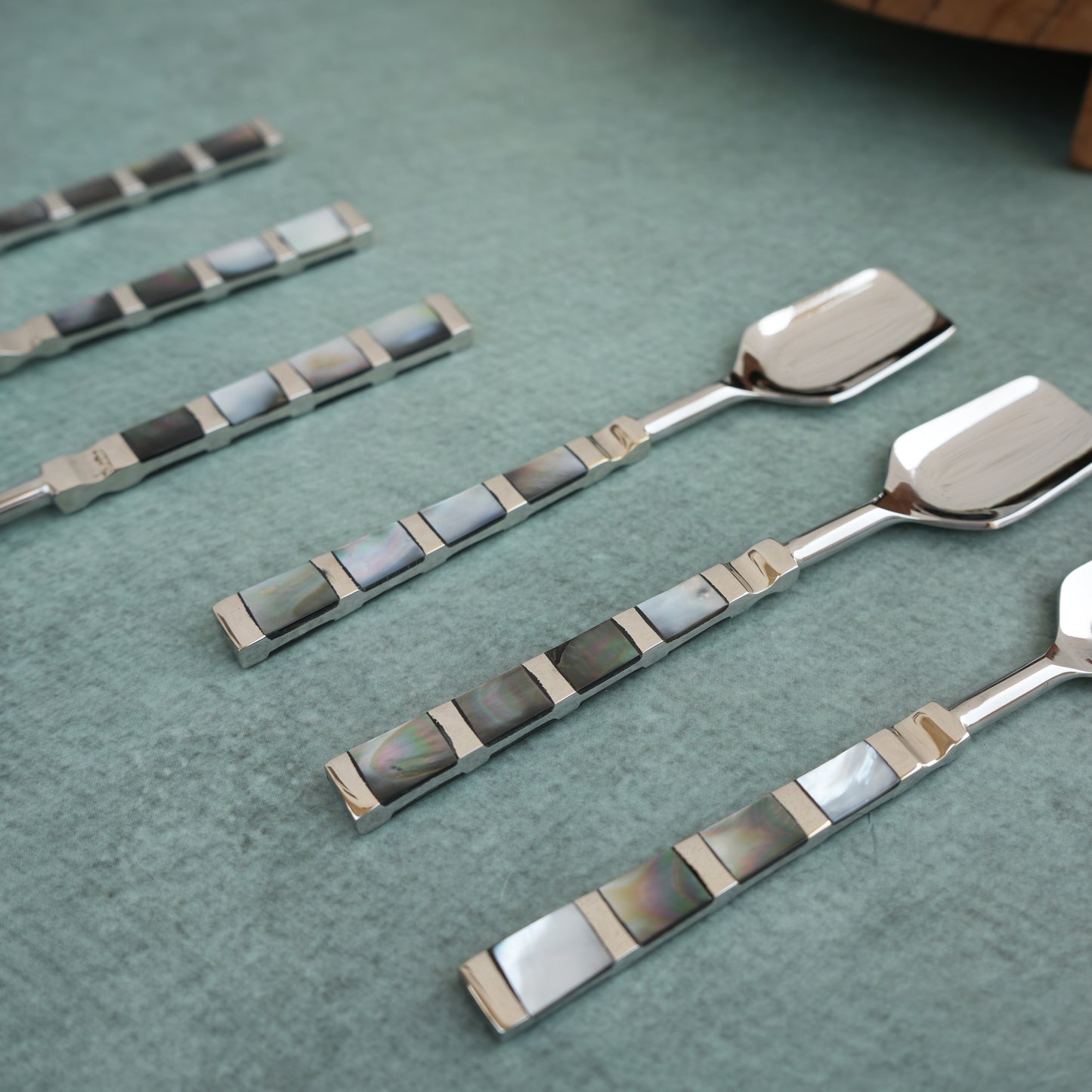 Black Mother-of-Pearl Stainless Steel Ice-Cream Spoon Set