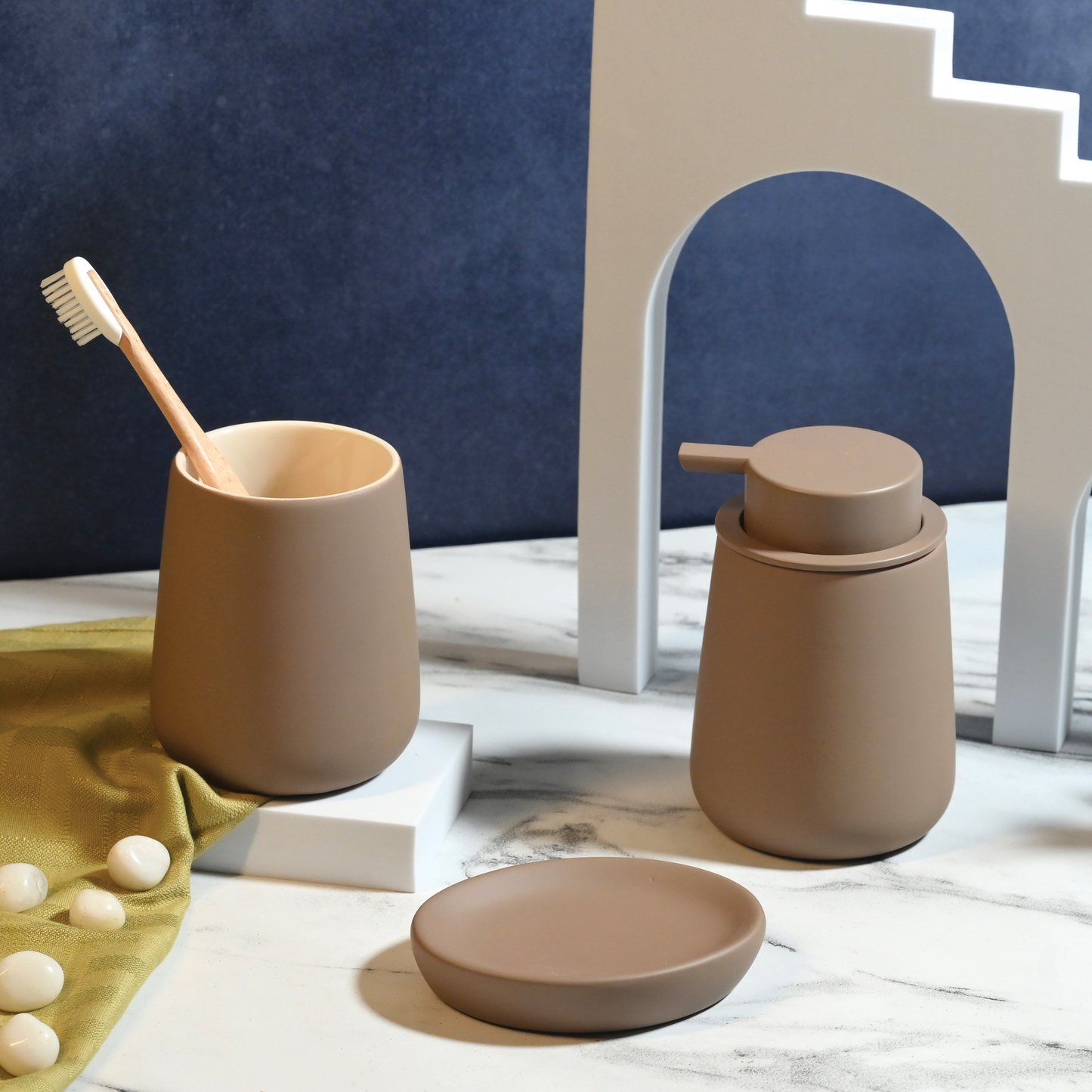 Solid Dusty Pink Ceramic 3-Piece Bathroom Set
