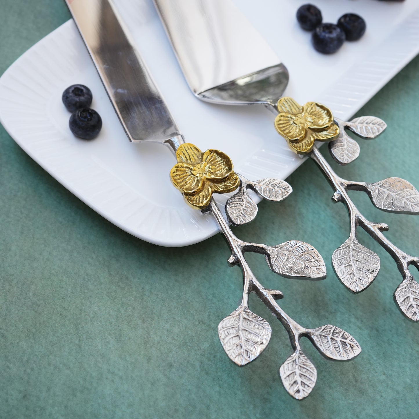 Orchid Cake Lifter & Knife Set