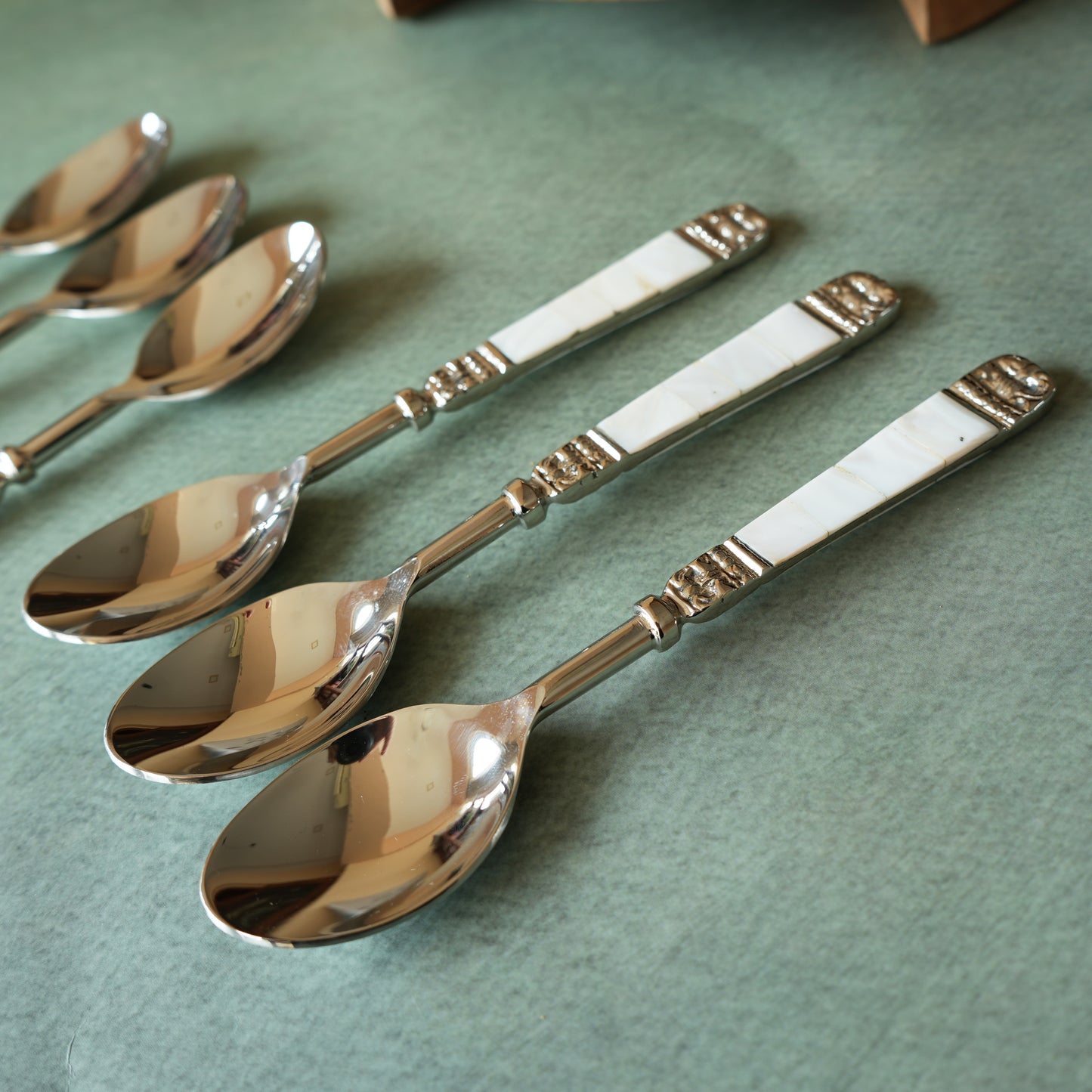 Mother-of- Pearl Stainless Steel Dinner Spoon Set