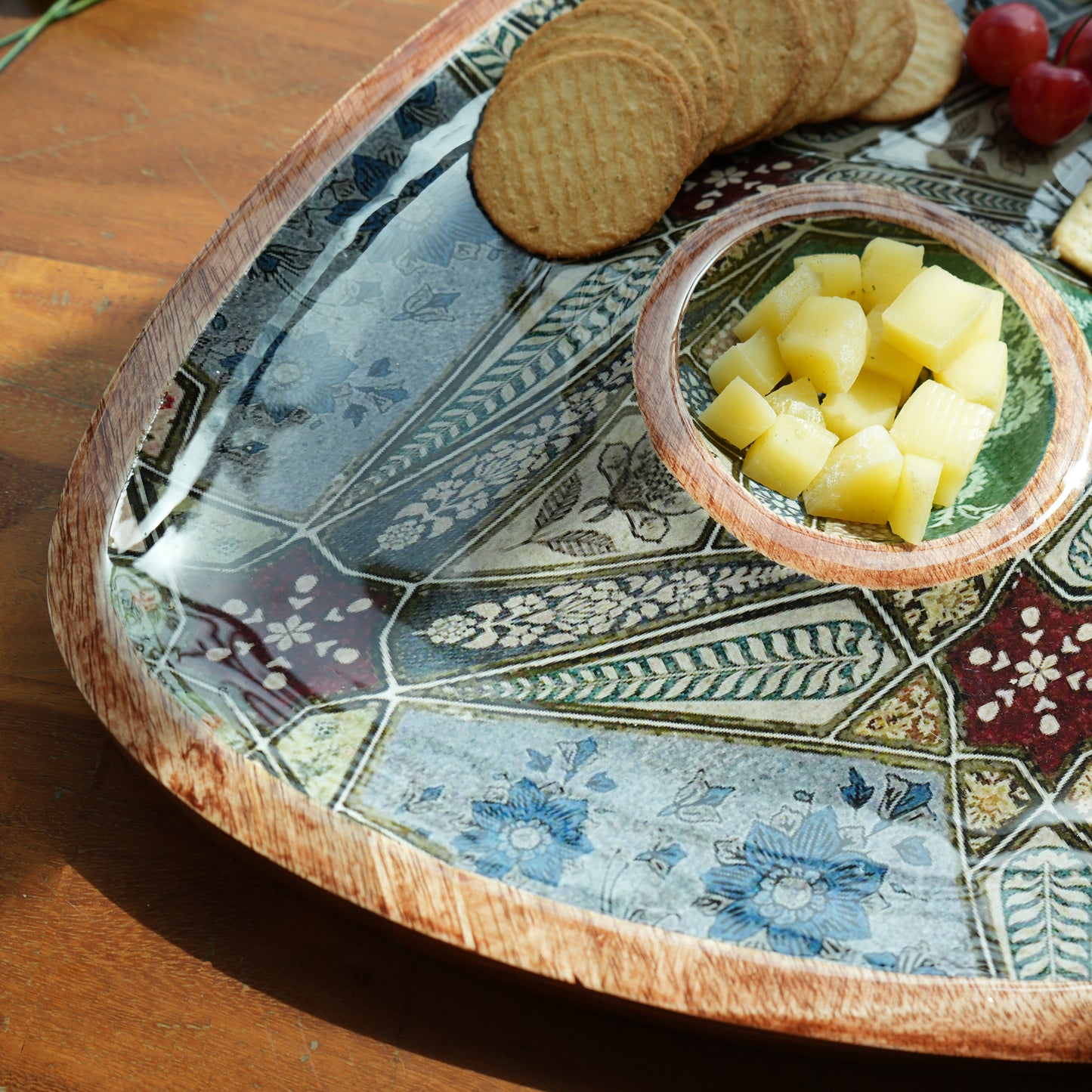 Bohemia Chip & Dip Wooden Platter