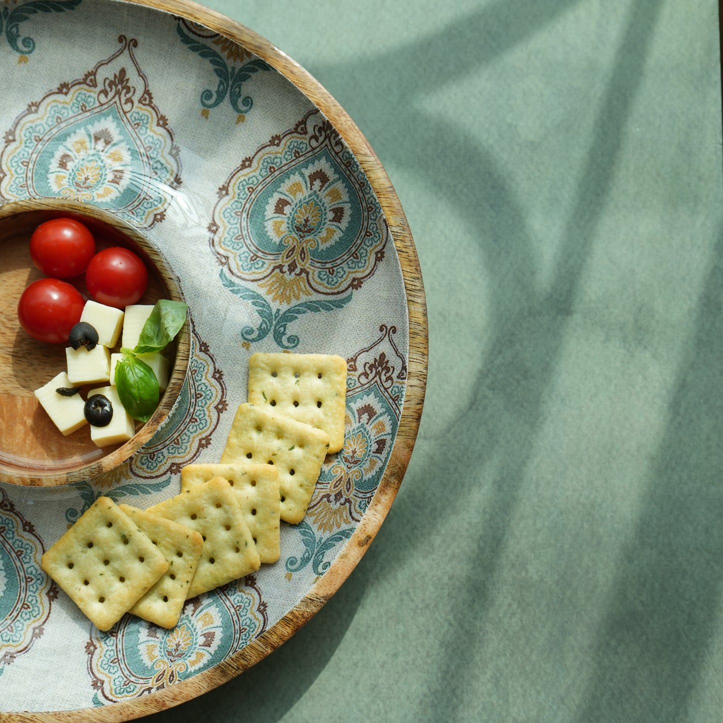 Spring Chip & Dip Round Wooden Platter